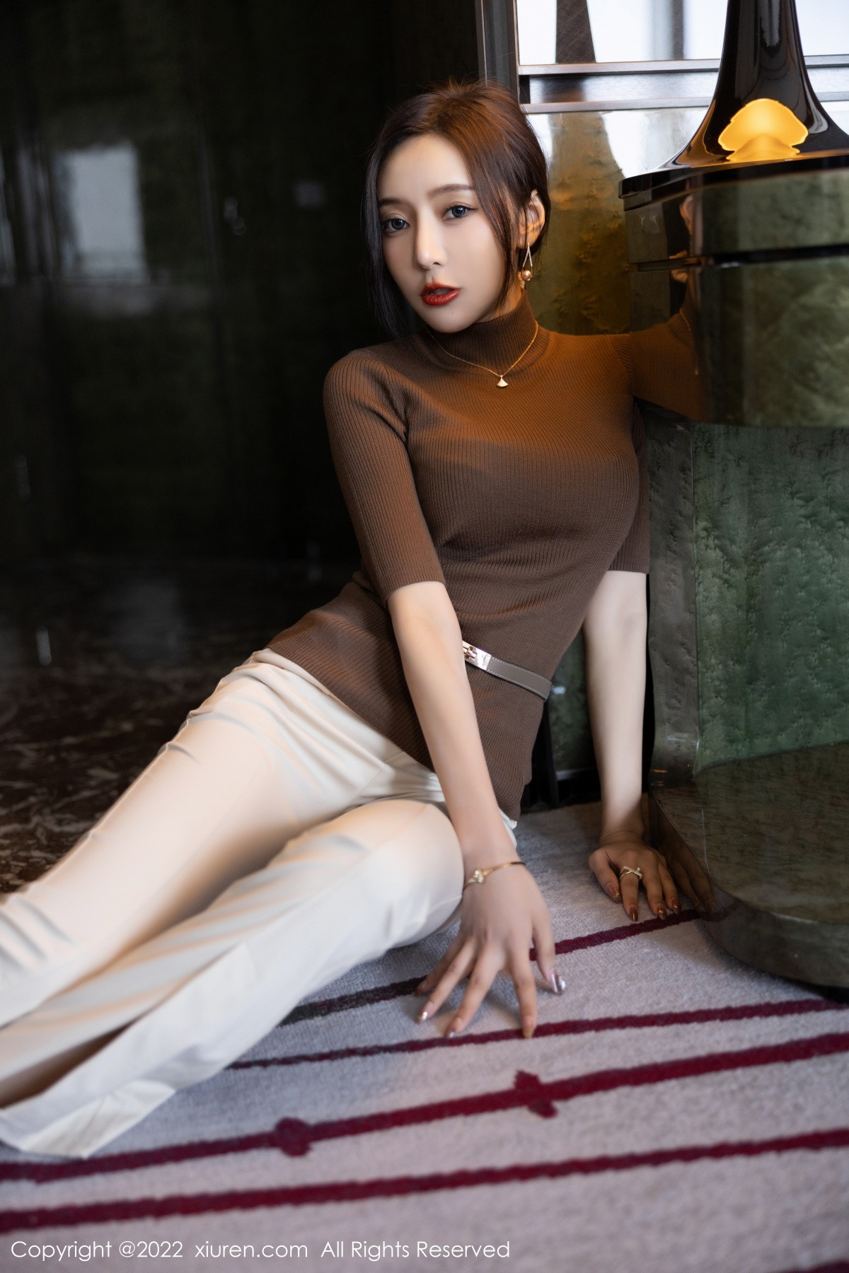 xgyw.top_XiuRen第5978期_女神王馨瑶yanni私房半脱露性感蓝色内衣配超薄无内肉丝诱惑写真81P