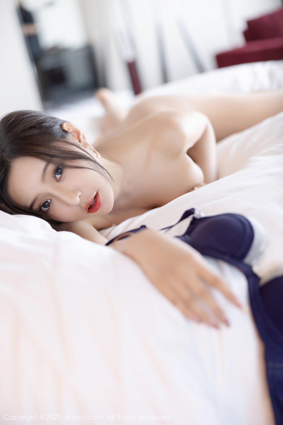 xgyw.top_XiuRen第5978期_女神王馨瑶yanni私房半脱露性感蓝色内衣配超薄无内肉丝诱惑写真81P