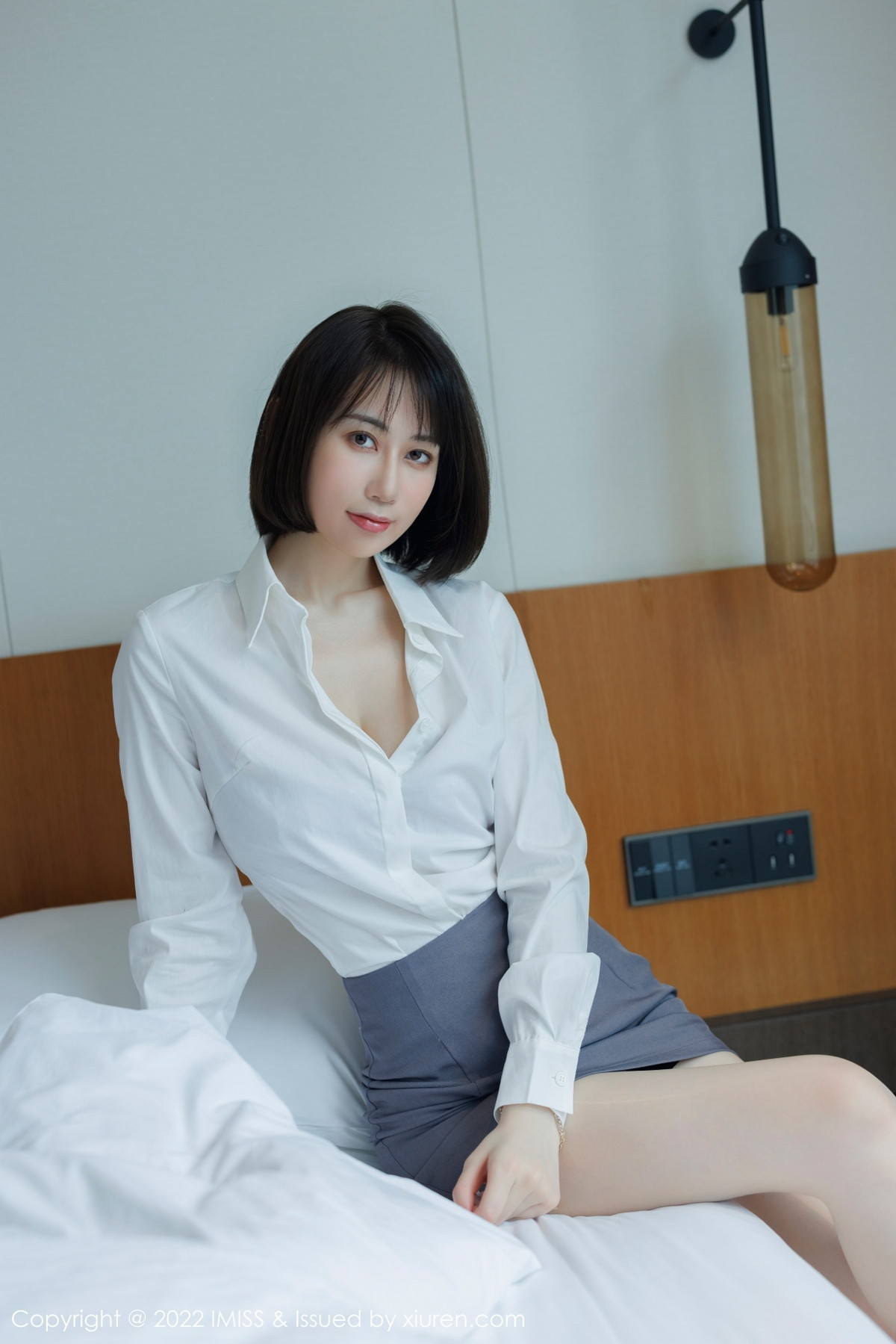 xgyw.top_[IMISS爱蜜社]Vol.709_新人模特瑞妤性感白T配灰色短裙露紫色内衣超薄肉丝迷人写真68P