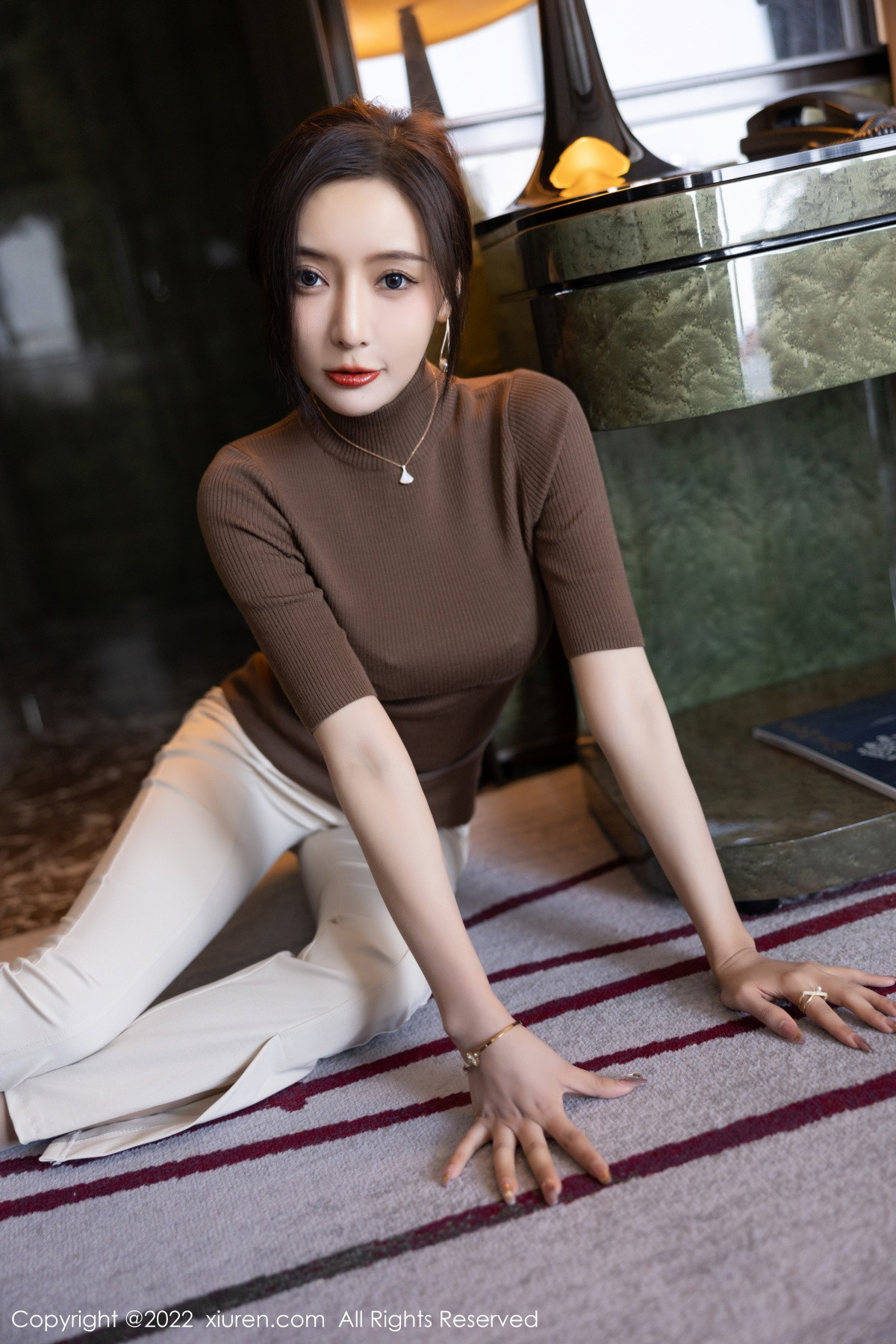 xgyw.top_XiuRen第5978期_女神王馨瑶yanni私房半脱露性感蓝色内衣配超薄无内肉丝诱惑写真81P