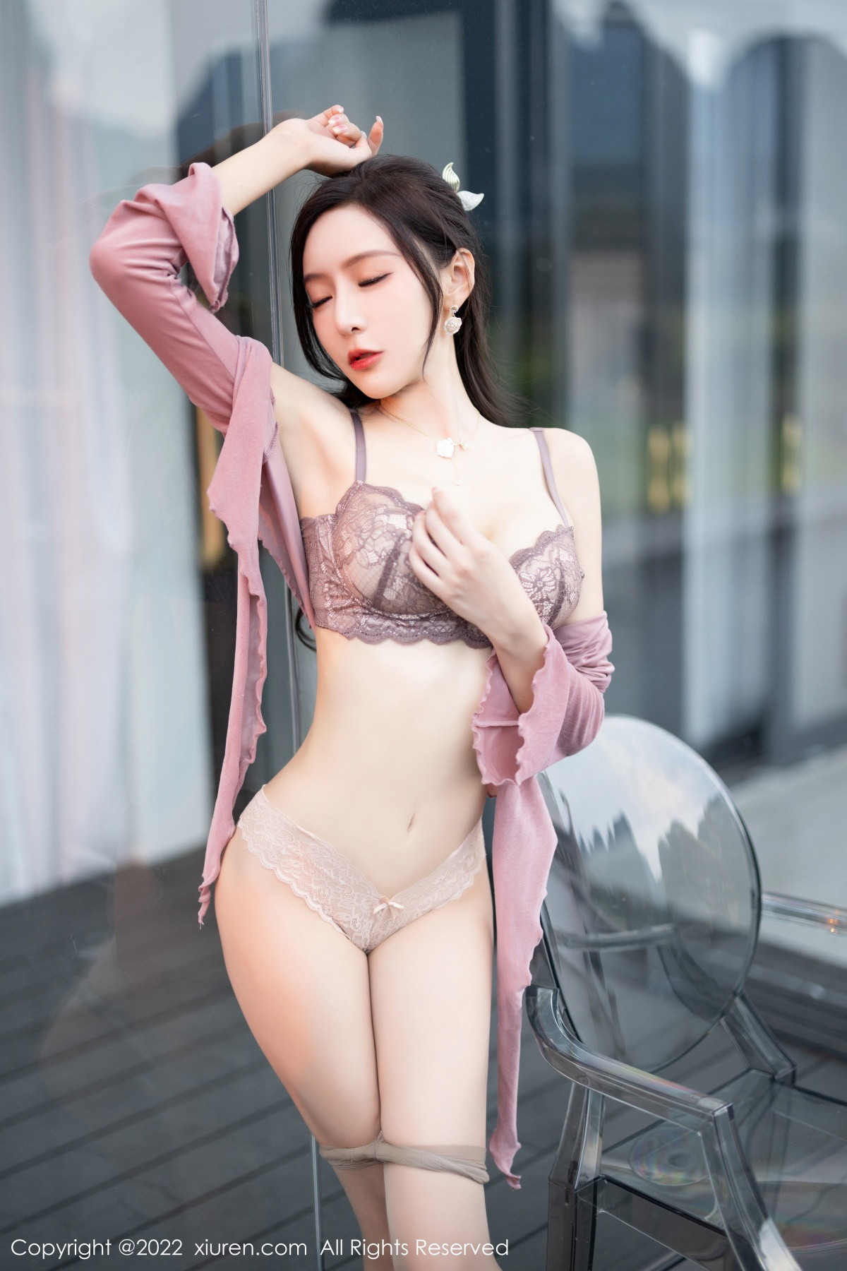 xgyw.top_XiuRen第5985期_女神王馨瑶yanni粉灰色上衣配花色长裙露蕾丝内衣撩人诱惑写真82P