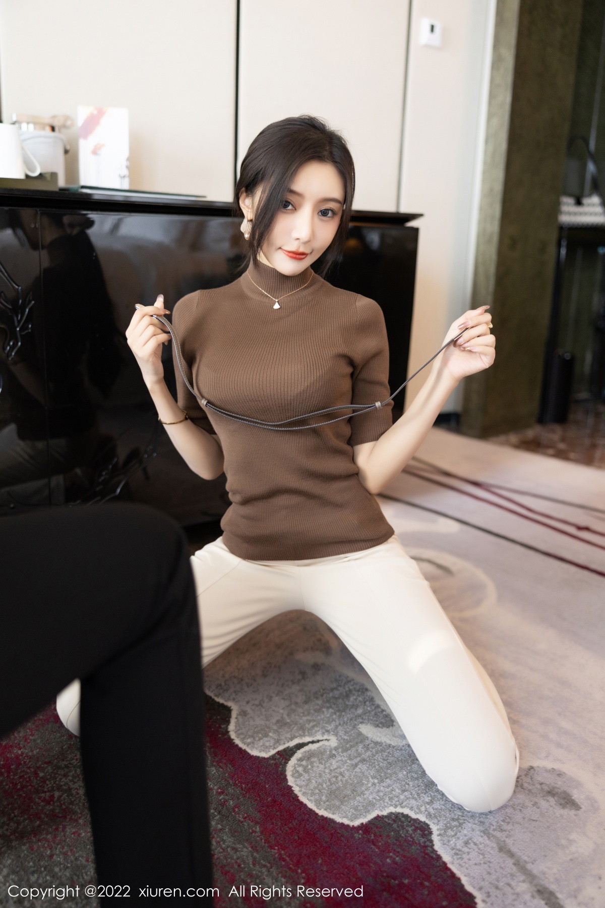 xgyw.top_XiuRen第5978期_女神王馨瑶yanni私房半脱露性感蓝色内衣配超薄无内肉丝诱惑写真81P