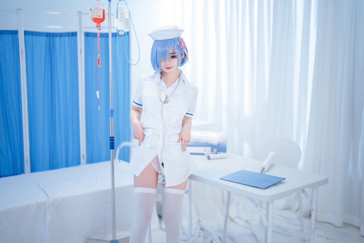xgyw.top_网络美女桜井宁宁雷姆护士主题半脱护士装露性感白色内衣秀豪乳遮点诱惑写真108P