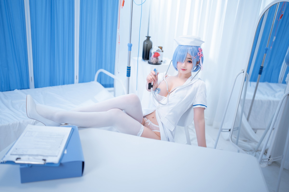 xgyw.top_网络美女桜井宁宁雷姆护士主题半脱护士装露性感白色内衣秀豪乳遮点诱惑写真108P