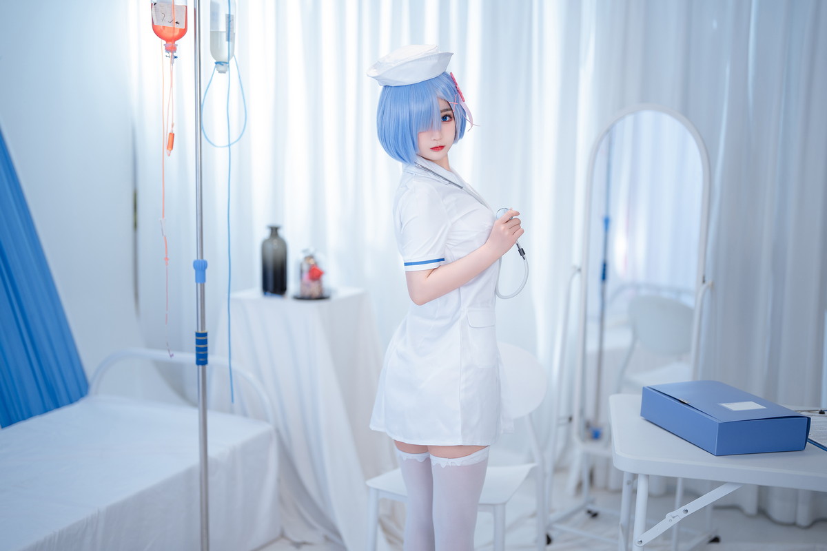 xgyw.top_网络美女桜井宁宁雷姆护士主题半脱护士装露性感白色内衣秀豪乳遮点诱惑写真108P