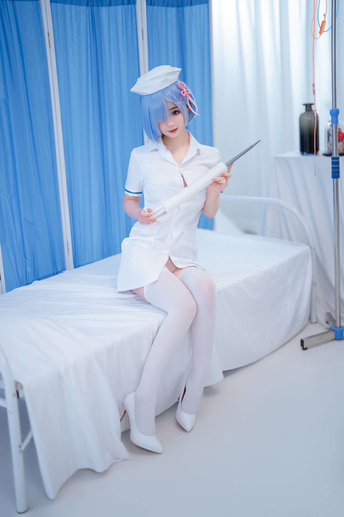 xgyw.top_网络美女桜井宁宁雷姆护士主题半脱护士装露性感白色内衣秀豪乳遮点诱惑写真108P