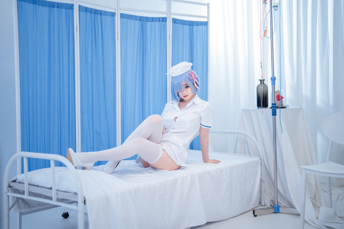 xgyw.top_网络美女桜井宁宁雷姆护士主题半脱护士装露性感白色内衣秀豪乳遮点诱惑写真108P