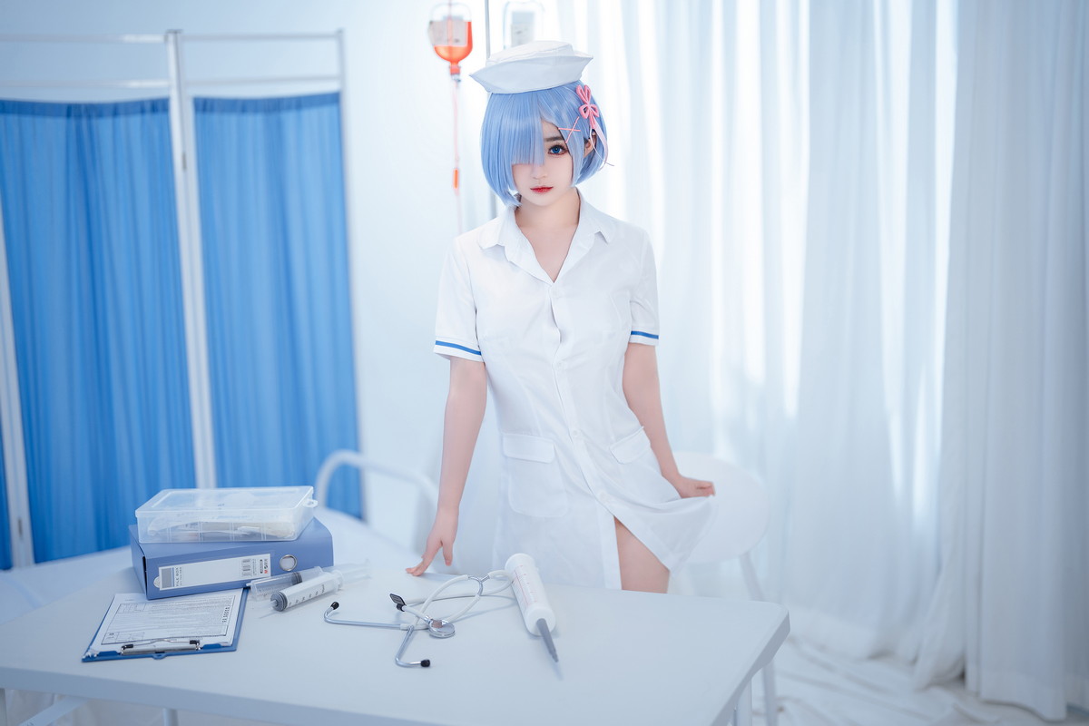xgyw.top_网络美女桜井宁宁雷姆护士主题半脱护士装露性感白色内衣秀豪乳遮点诱惑写真108P