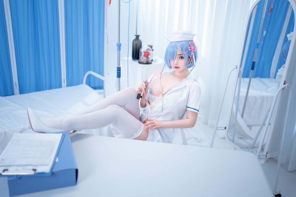 xgyw.top_网络美女桜井宁宁雷姆护士主题半脱护士装露性感白色内衣秀豪乳遮点诱惑写真108P
