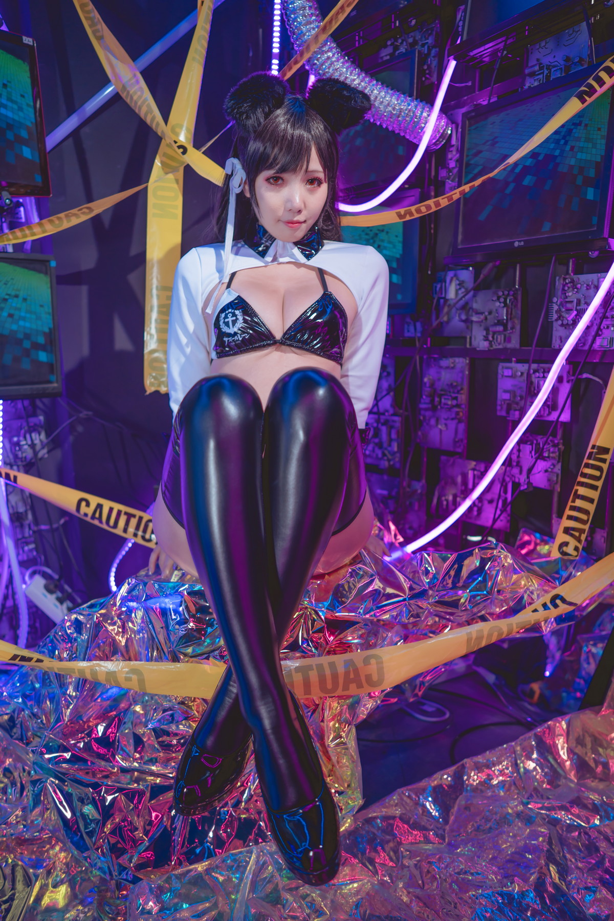 xgyw.top_网络美女墨玉-M爱宕机车服主题性感服饰露黑色皮质内衣配皮腿袜撩人诱惑写真55P