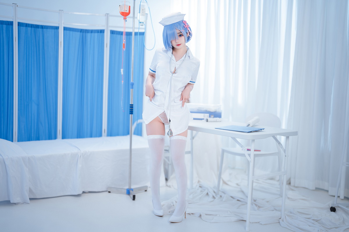 xgyw.top_网络美女桜井宁宁雷姆护士主题半脱护士装露性感白色内衣秀豪乳遮点诱惑写真108P