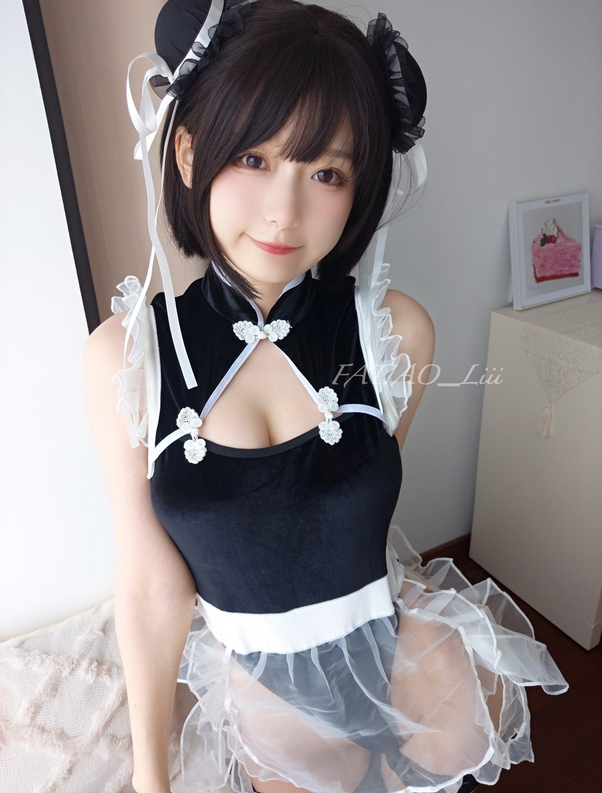 xgyw.top_网络美女迷之呆梨中华小女仆主题性感黑色连体女仆配蕾丝袜秀翘臀美腿诱惑写真24P