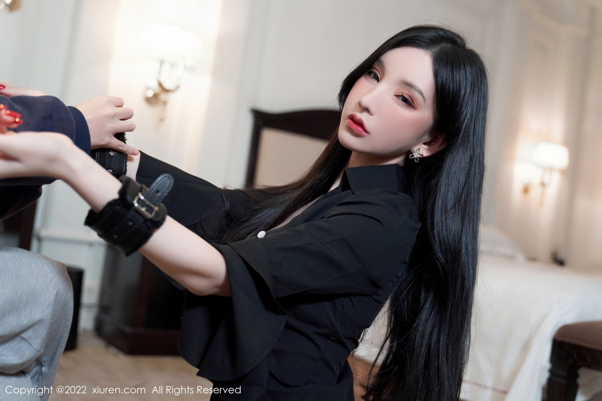 xgyw.top_XiuRen第6012期_女神周于希Sally脱职业装露黑色内衣秀完美身材迷人诱惑写真94P