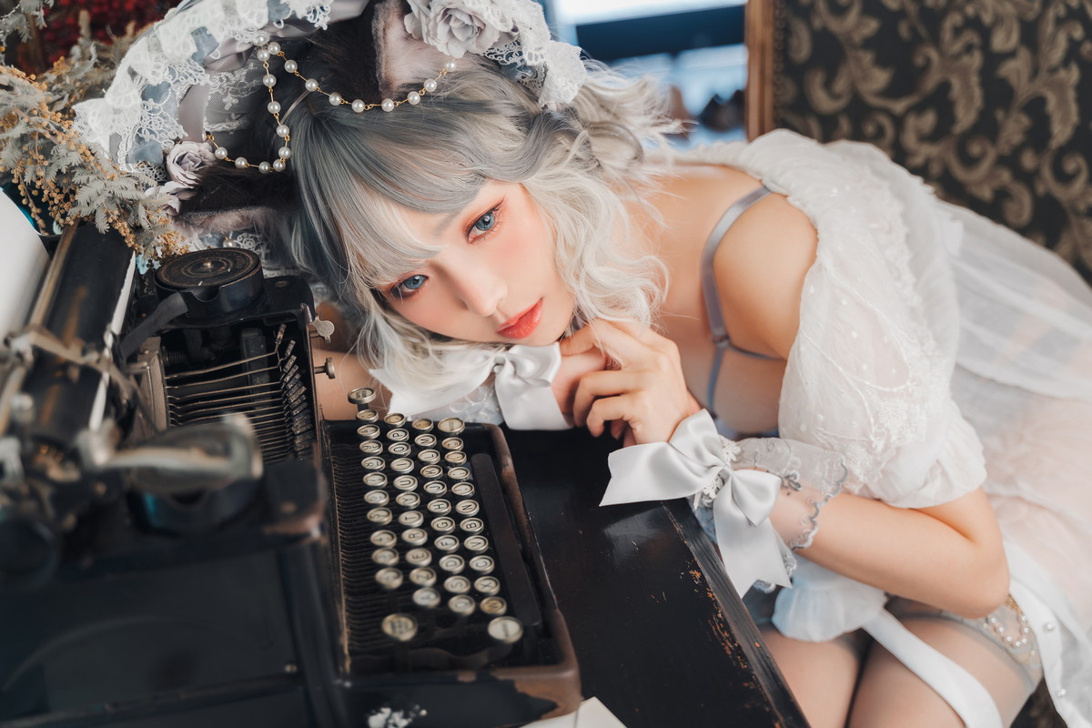 xgyw.top_Coser妹子Ely_eee布偶猫少女主题灰色紧身内衣配蕾丝吊袜秀完美身材诱惑写真51P