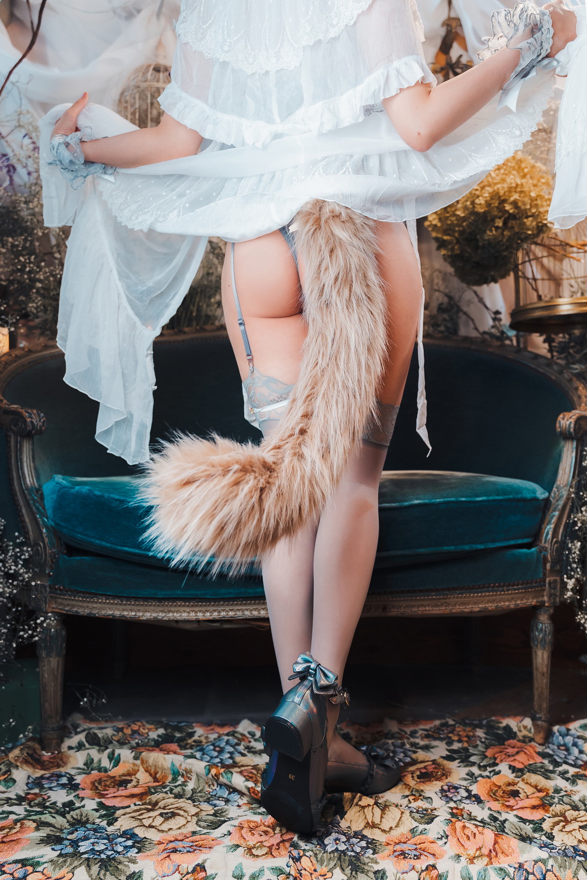 xgyw.top_Coser妹子Ely_eee布偶猫少女主题灰色紧身内衣配蕾丝吊袜秀完美身材诱惑写真51P