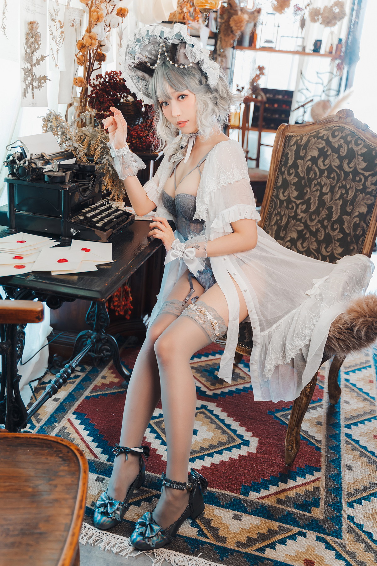 xgyw.top_Coser妹子Ely_eee布偶猫少女主题灰色紧身内衣配蕾丝吊袜秀完美身材诱惑写真51P