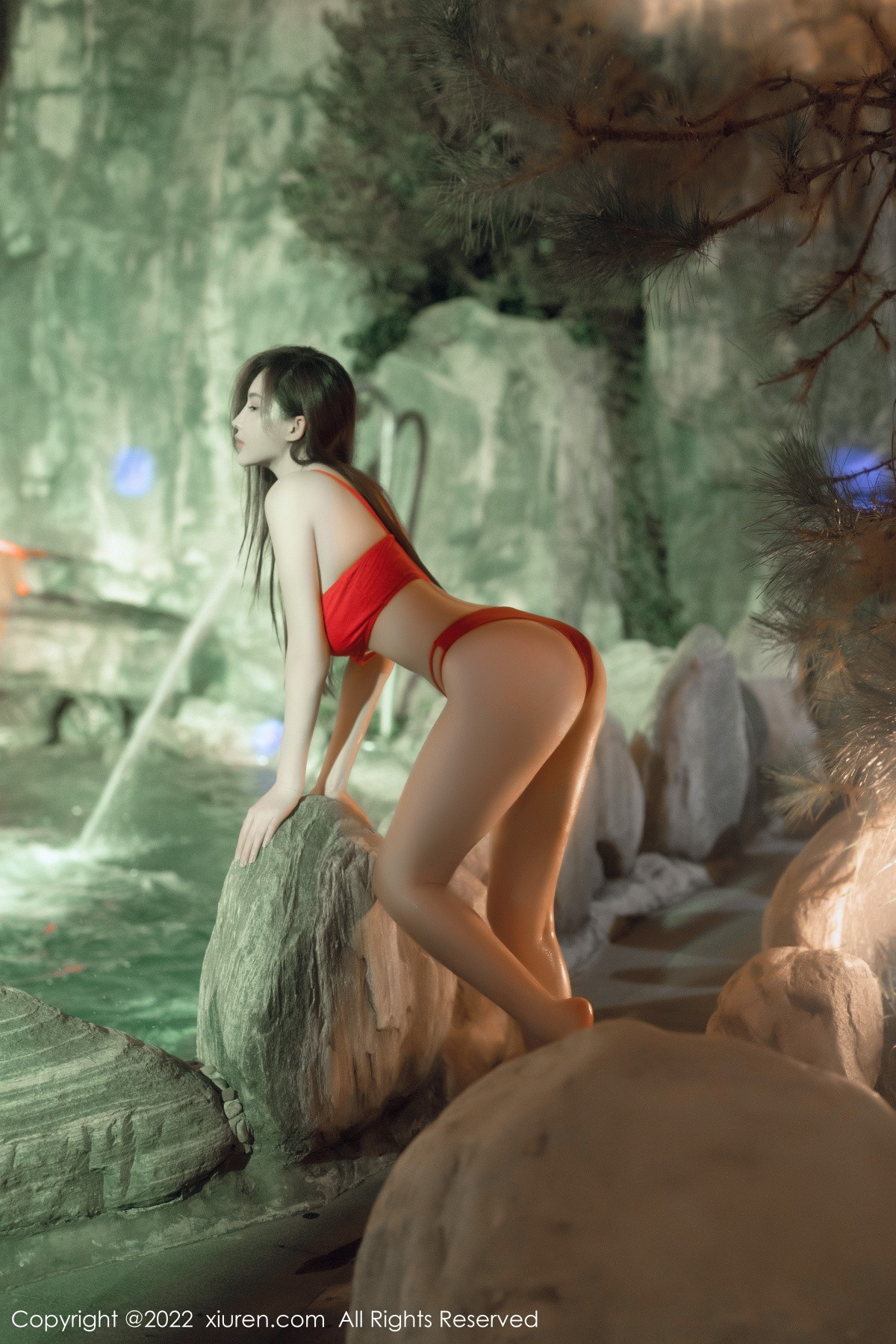 xgyw.top_XiuRen第6014_女神Carol周妍希温泉场景性感红色比基尼秀丰满身材诱惑写真58P