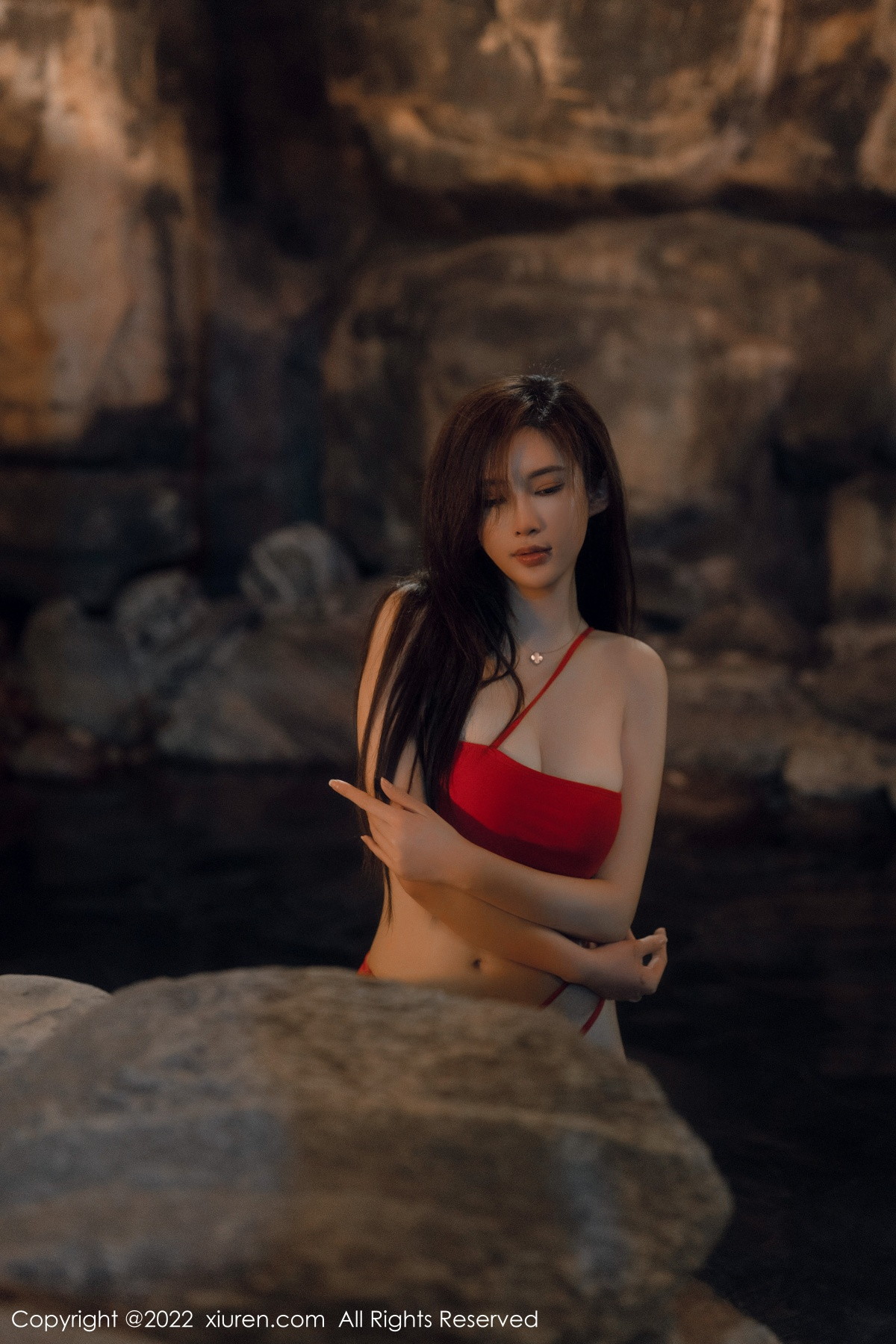 xgyw.top_XiuRen第6014_女神Carol周妍希温泉场景性感红色比基尼秀丰满身材诱惑写真58P
