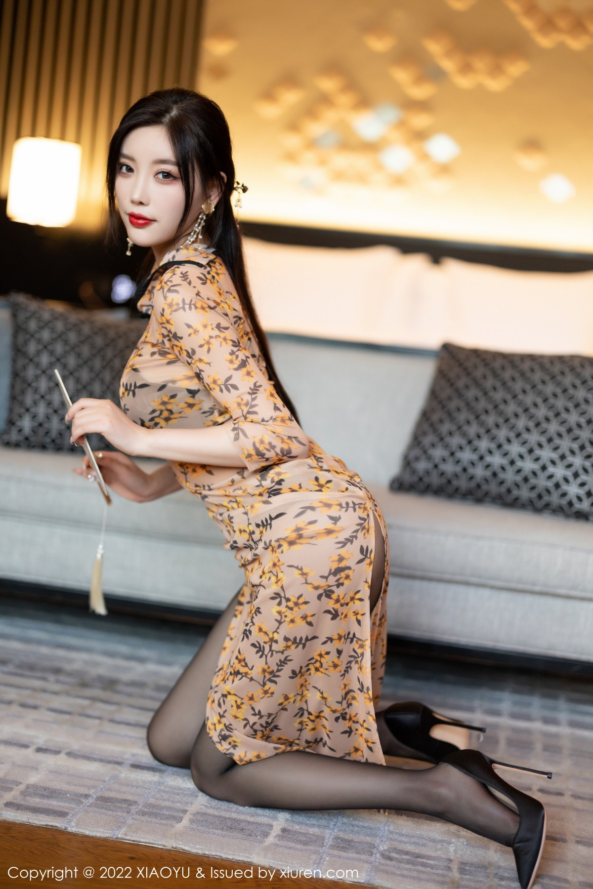 xgyw.top_[XiaoYu画语界]Vol.927_女神杨晨晨Yome脱轻透旗袍露黑色蕾丝内衣配开档黑丝诱惑写真88P