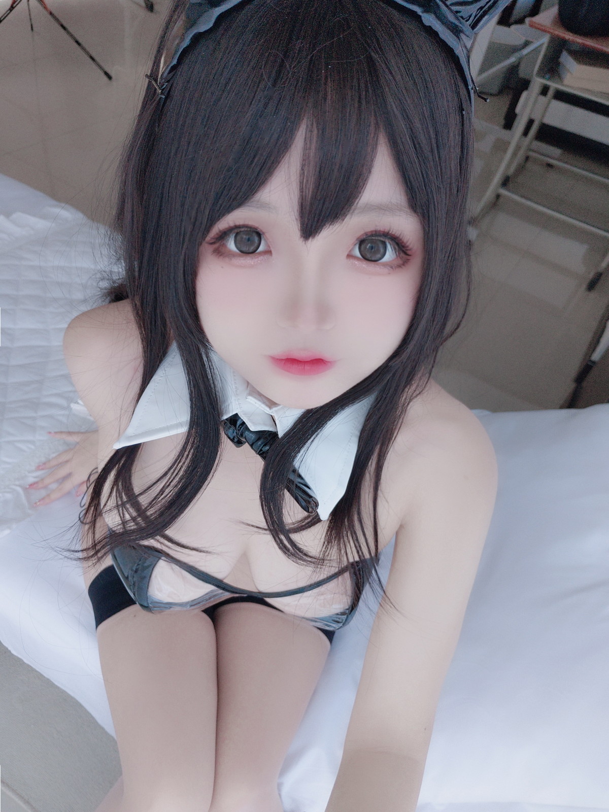 xgyw.top_Cosplay美女日奈娇透明兔女郎主题私房性感薄透连体衣秀惹火身材撩人诱惑写真60P