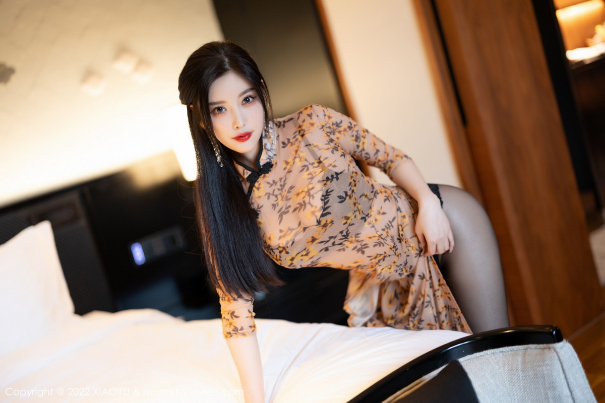 xgyw.top_[XiaoYu画语界]Vol.927_女神杨晨晨Yome脱轻透旗袍露黑色蕾丝内衣配开档黑丝诱惑写真88P