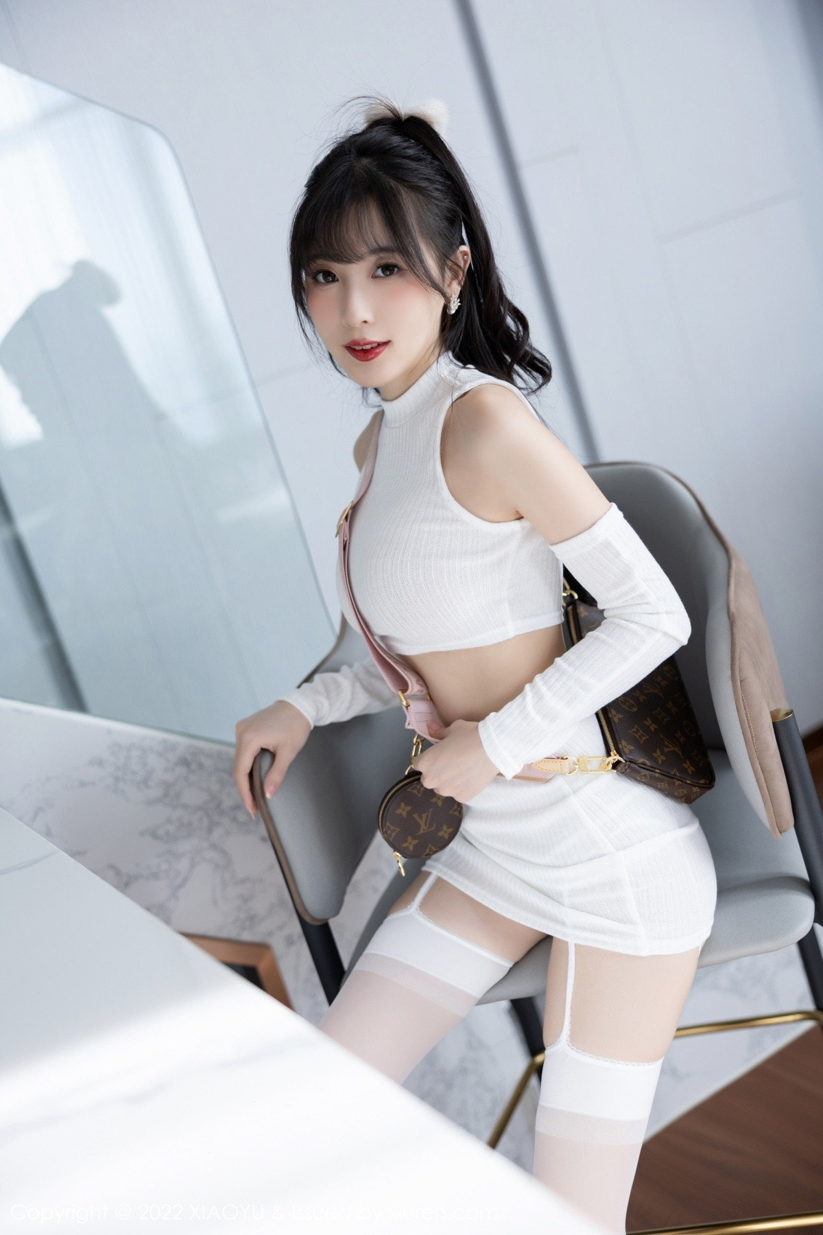 xgyw.top_[XiaoYu画语界]Vol.928_模特林星阑半脱露白色抹胸内衣配白丝吊袜秀曼妙身姿诱惑写真81P