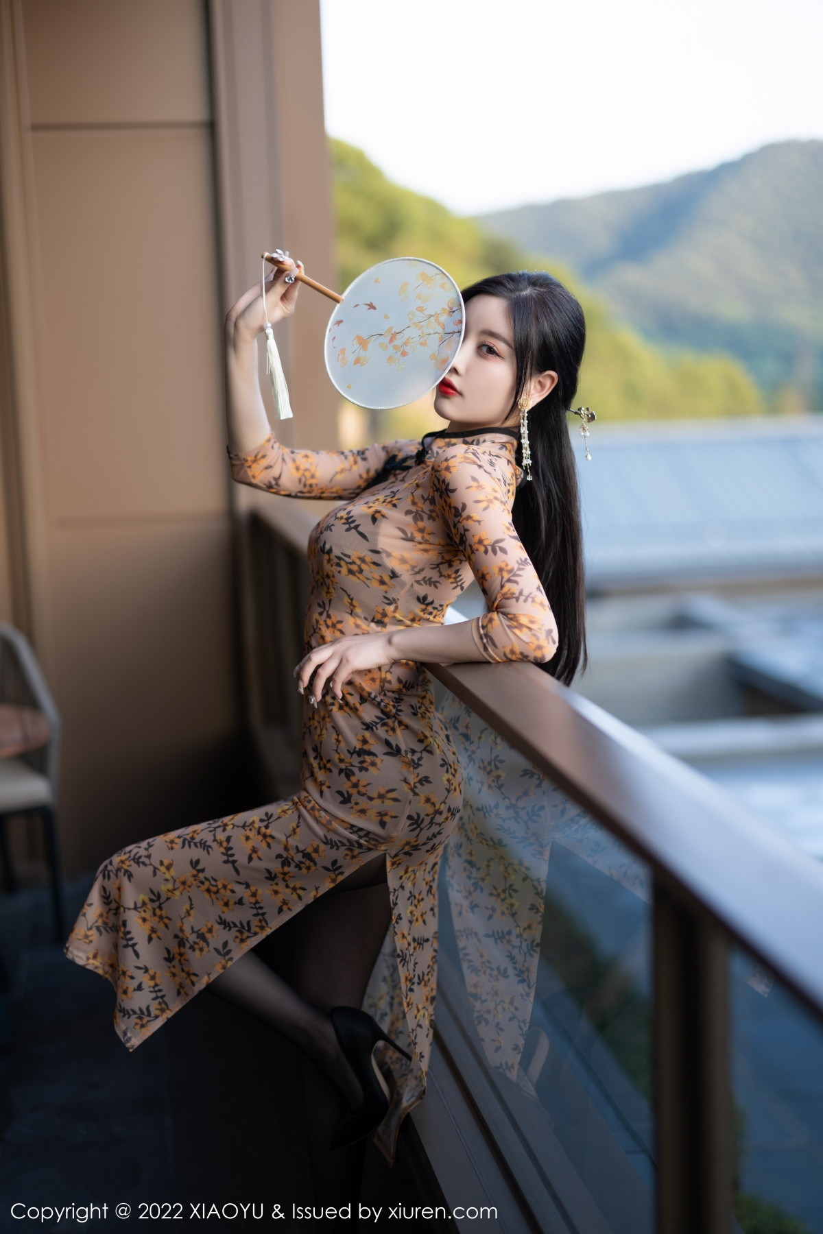 xgyw.top_[XiaoYu画语界]Vol.927_女神杨晨晨Yome脱轻透旗袍露黑色蕾丝内衣配开档黑丝诱惑写真88P