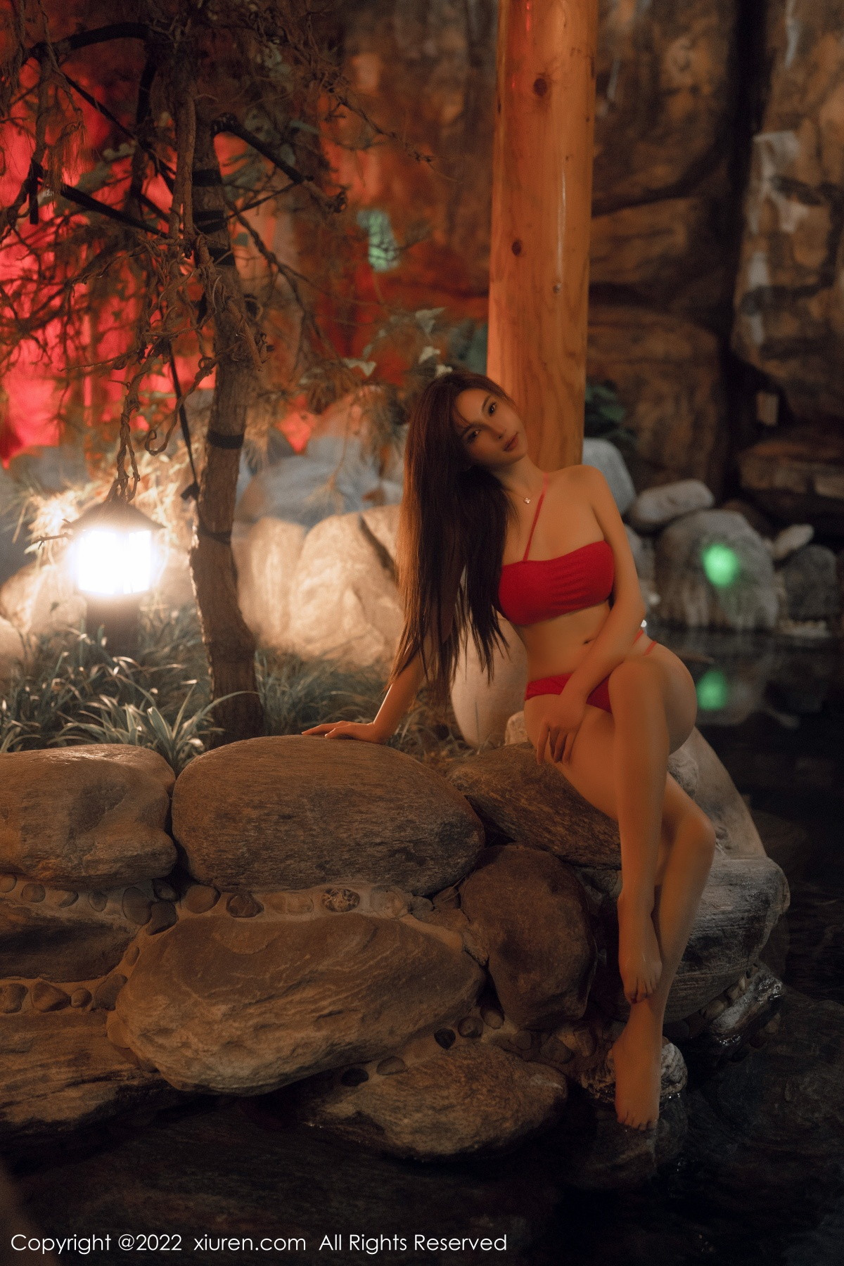 xgyw.top_XiuRen第6014_女神Carol周妍希温泉场景性感红色比基尼秀丰满身材诱惑写真58P