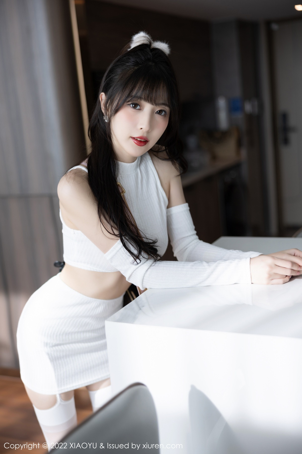 xgyw.top_[XiaoYu画语界]Vol.928_模特林星阑半脱露白色抹胸内衣配白丝吊袜秀曼妙身姿诱惑写真81P