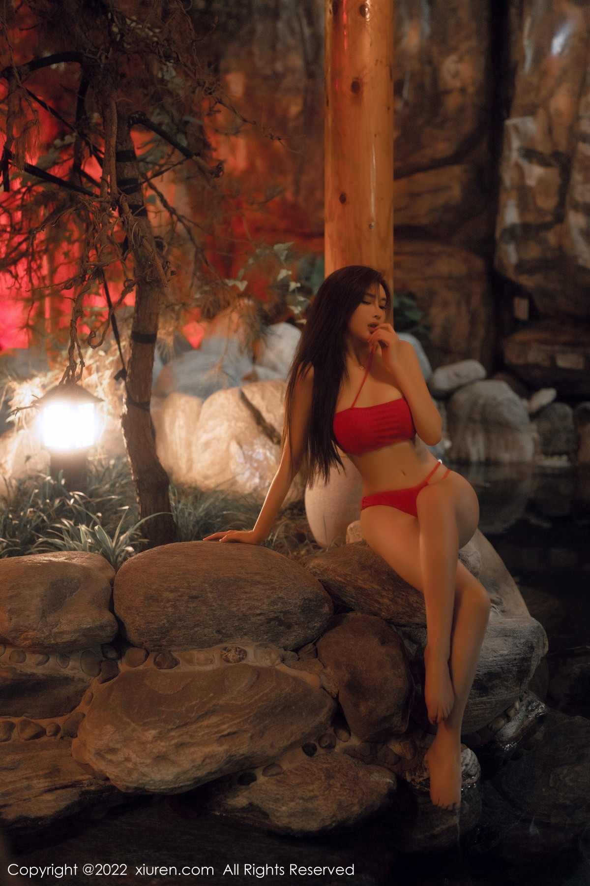 xgyw.top_XiuRen第6014_女神Carol周妍希温泉场景性感红色比基尼秀丰满身材诱惑写真58P