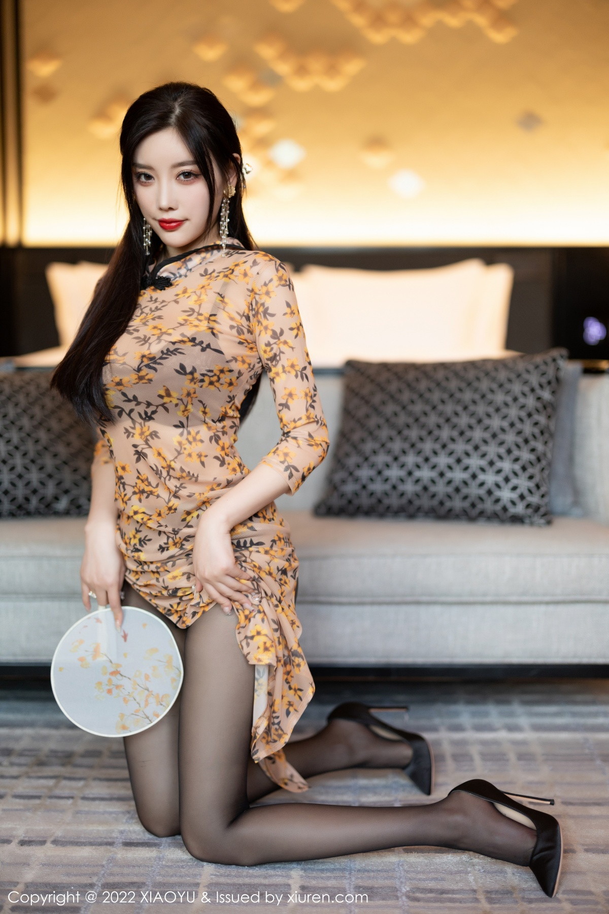xgyw.top_[XiaoYu画语界]Vol.927_女神杨晨晨Yome脱轻透旗袍露黑色蕾丝内衣配开档黑丝诱惑写真88P