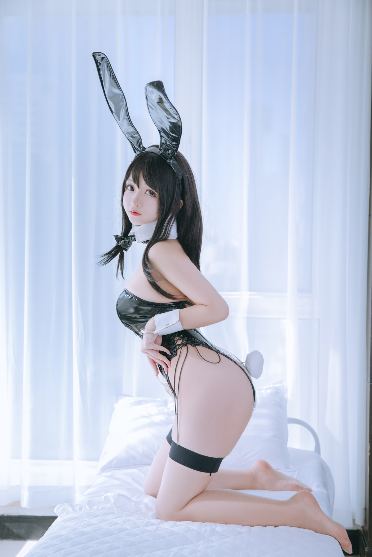 xgyw.top_Cosplay美女日奈娇透明兔女郎主题私房性感薄透连体衣秀惹火身材撩人诱惑写真60P