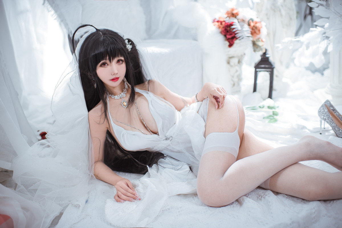 xgyw.top_Coser美女仙女月大凤花嫁主题性感白色薄透婚纱配白丝吊袜秀惹火身材诱惑写真30P
