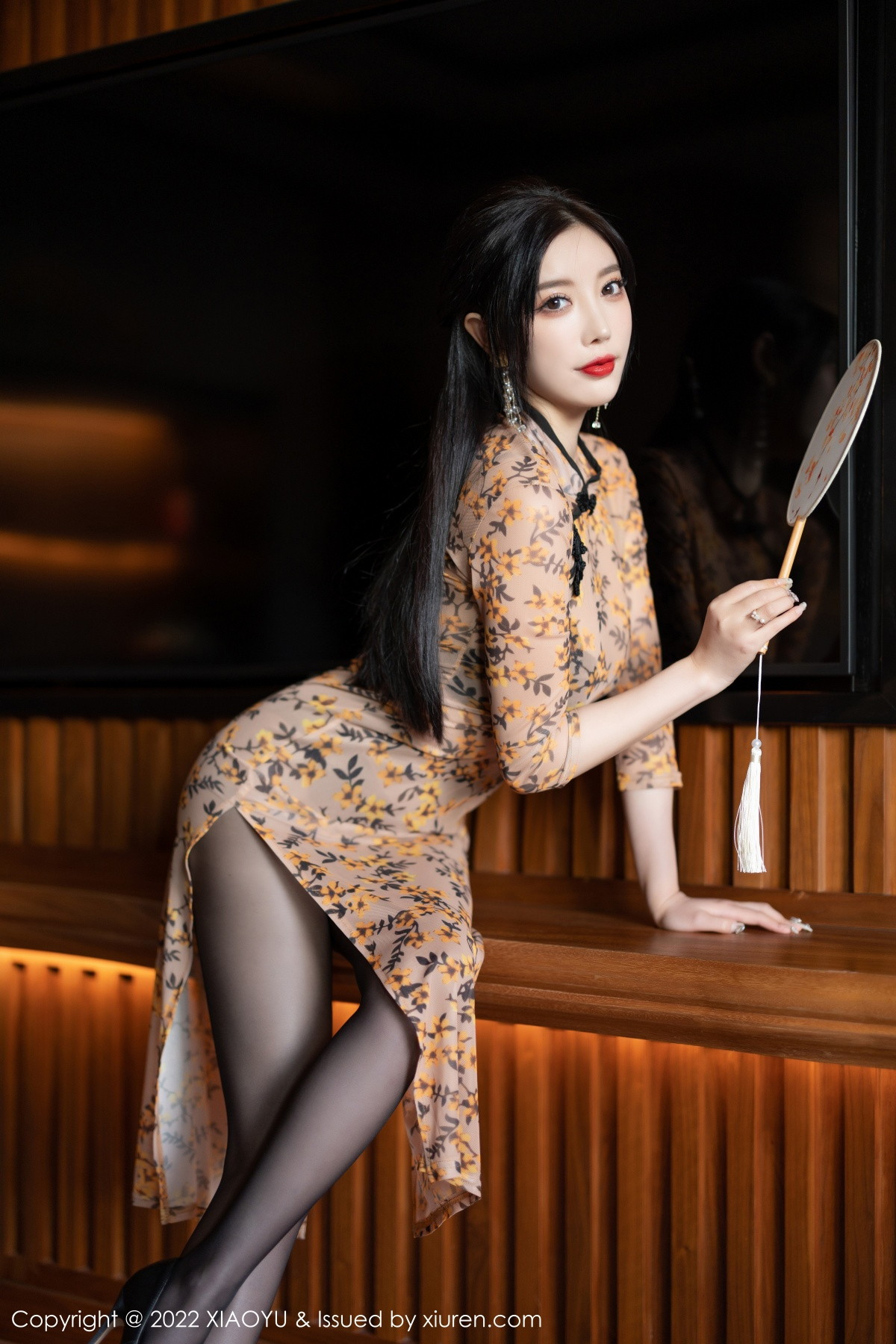xgyw.top_[XiaoYu画语界]Vol.927_女神杨晨晨Yome脱轻透旗袍露黑色蕾丝内衣配开档黑丝诱惑写真88P