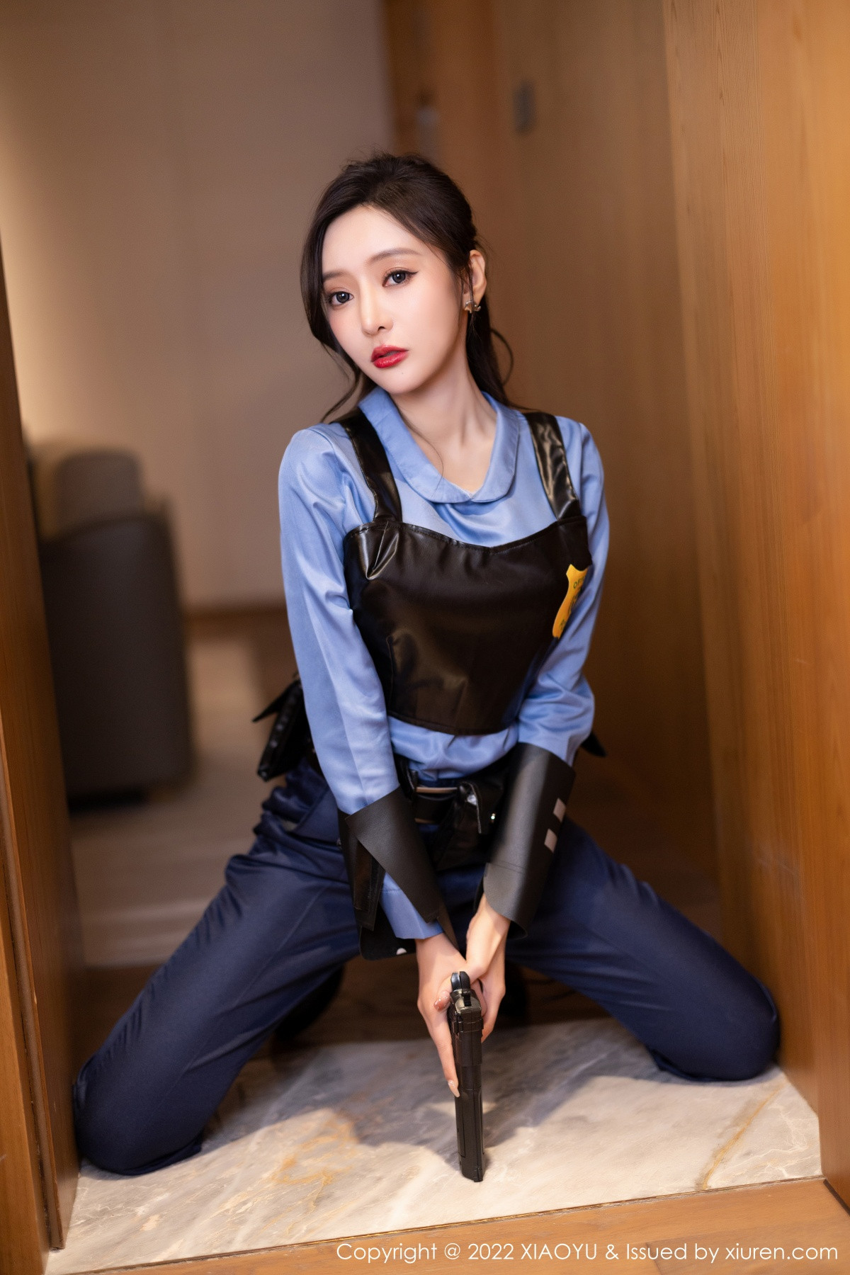 xgyw.top_[XiaoYu画语界]Vol.929_女神王馨瑶yanni脱蓝色女警官制服露黑色蕾丝内衣完美诱惑写真80P