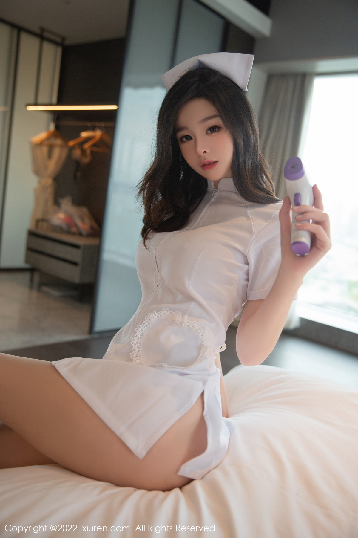 xgyw.top_XiuRen第6020期_模特是小逗逗性感白色护士服饰配原色丝袜秀曼妙身姿迷人写真82P