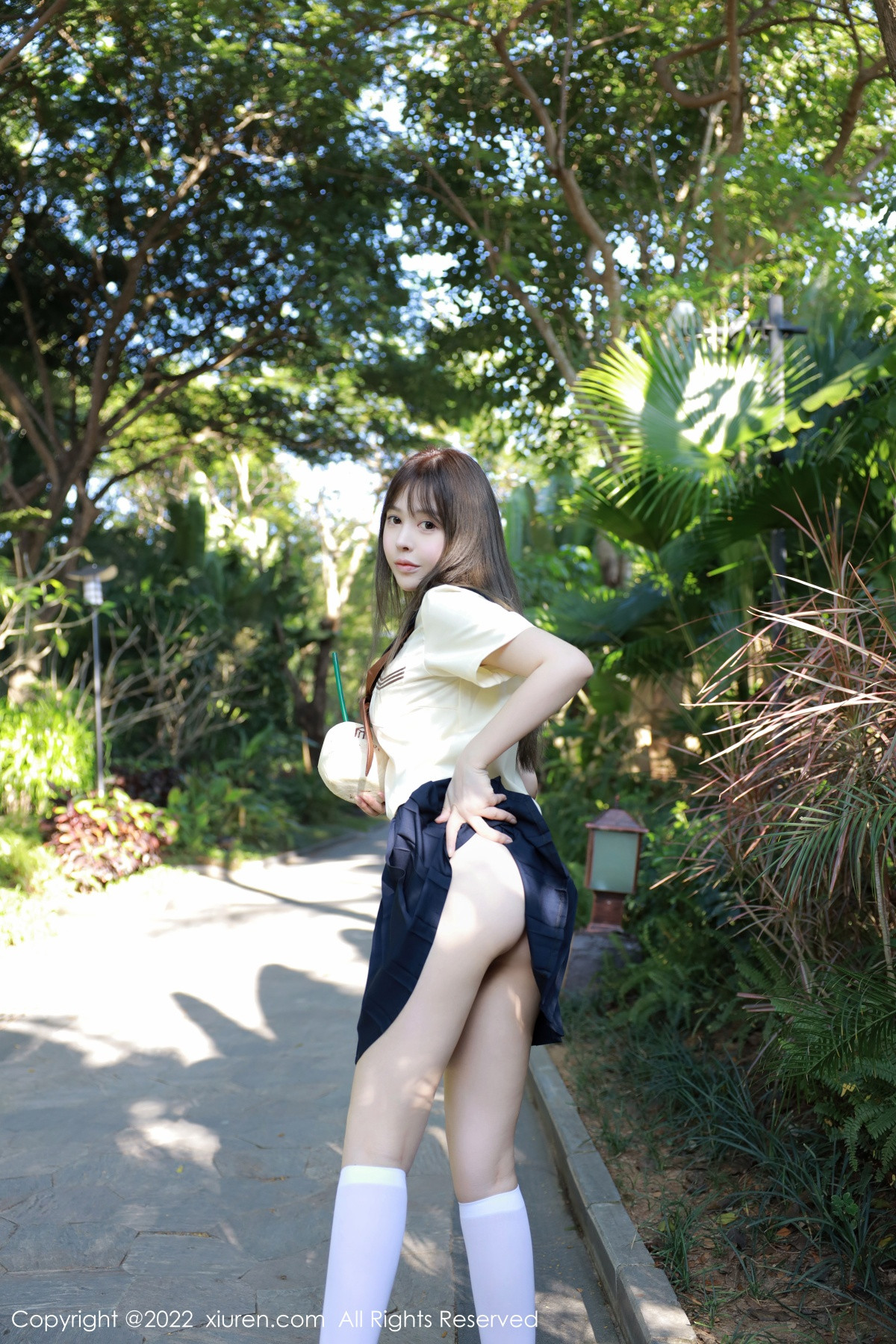 xgyw.top_XiuRen第6021期_女神Evelyn艾莉南京旅拍户外性感白色水手服秀完美身材诱惑写真66P