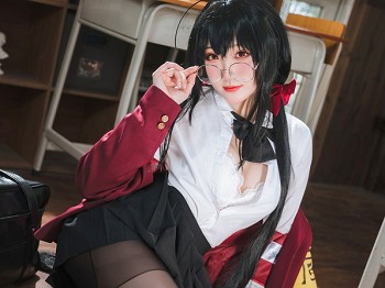 Coser青春美女瓜希酱大凤JK主题性感白T配黑短裙半脱露蕾丝内衣超薄黑色丝袜骚扰写真30P