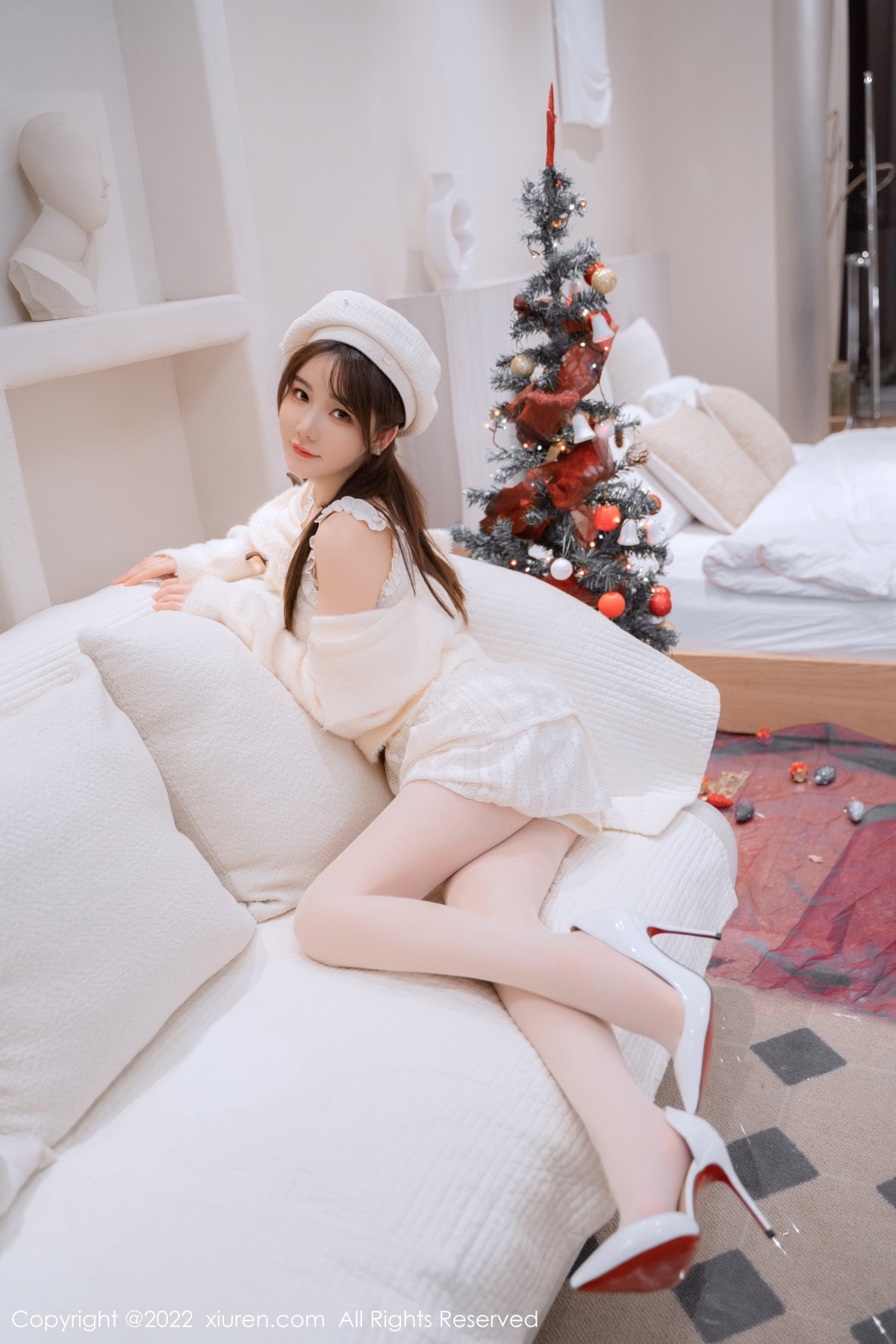 xgyw.top_XiuRen第6025期_模特婠婠么性感白色毛线上衣配白短裙秀曼妙身姿完美诱惑写真68P