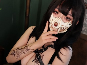 网络青春美女韶陌陌面具陌主题私人性感黑色骚扰内衣秀丰满身材豪乳蜜桃臀骚扰写真26P