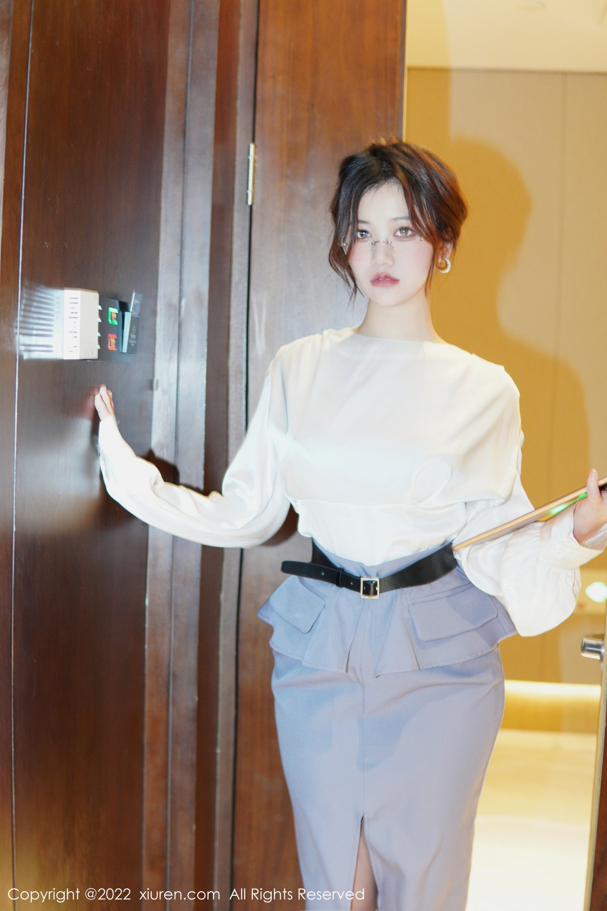 xgyw.top_XiuRen第6028期_模特奈奈子醉酒女教师主题半脱露绿灰色蕾丝内衣撩人诱惑写真79P