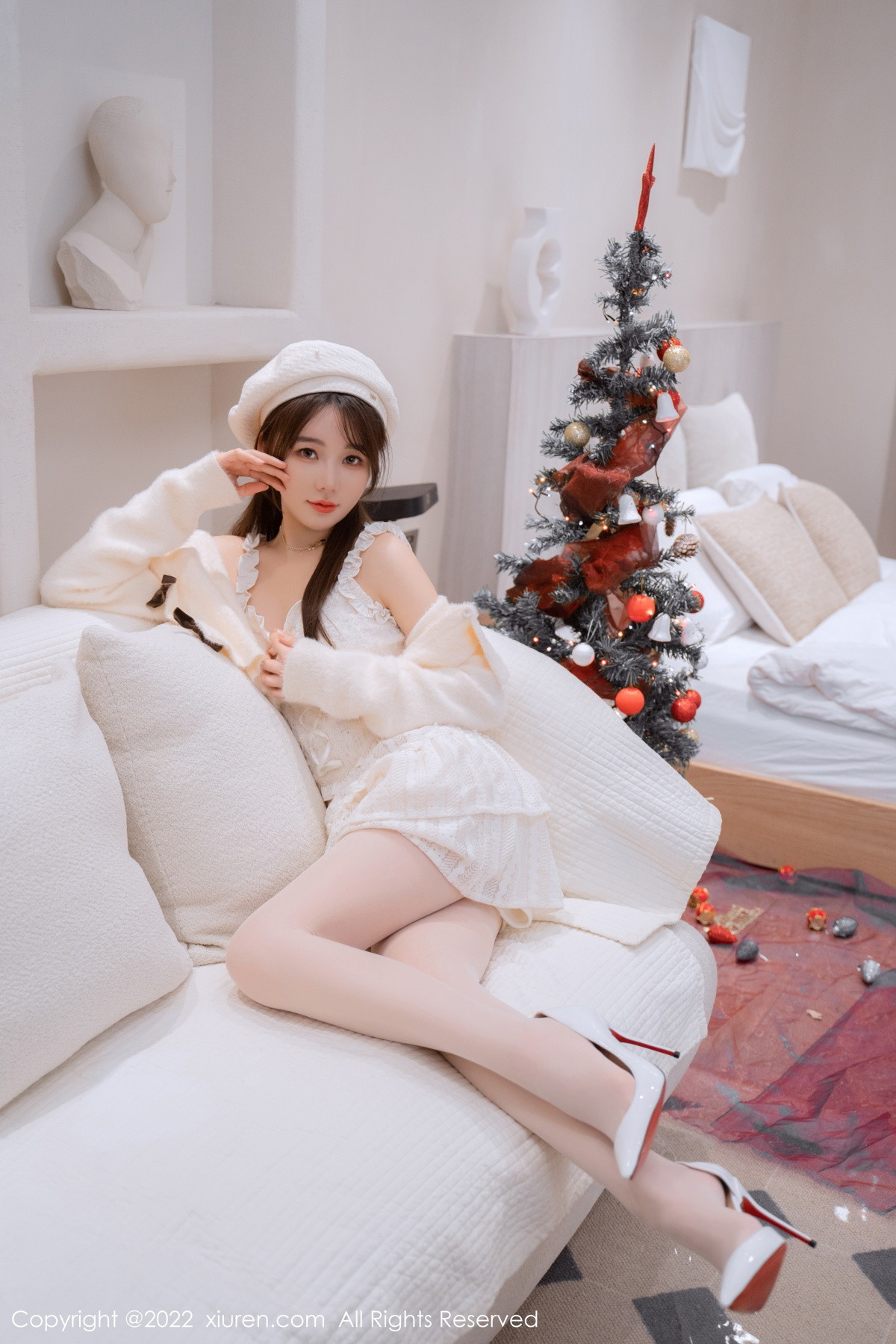 xgyw.top_XiuRen第6025期_模特婠婠么性感白色毛线上衣配白短裙秀曼妙身姿完美诱惑写真68P