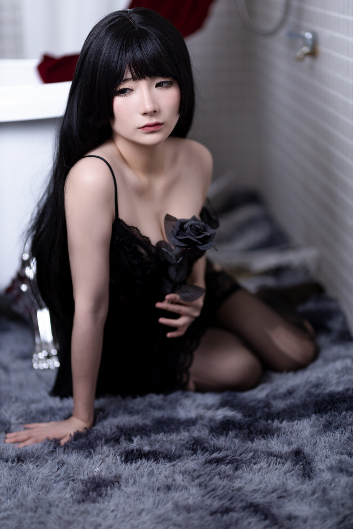 xgyw.top_网络美女是三不是世w黑玫瑰主题私房浴室性感黑色蕾丝内衣秀完美身材诱惑写真40P
