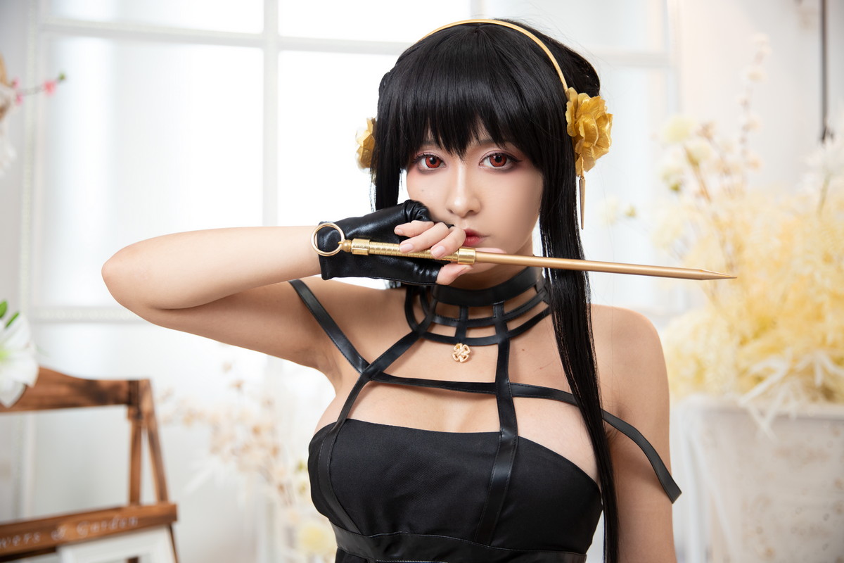 xgyw.top_动漫博主洛璃LoLiSAMA约尔同人主题私房黑色情趣内衣露豪乳黑桃遮点诱惑写真96P