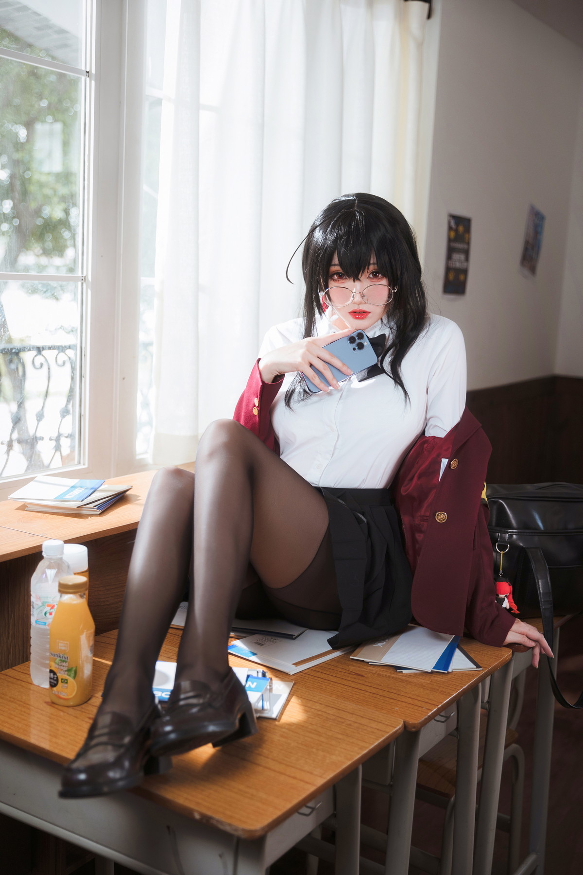 xgyw.top_Coser美女瓜希酱大凤JK主题性感白T配黑短裙半脱露蕾丝内衣超薄黑丝诱惑写真30P