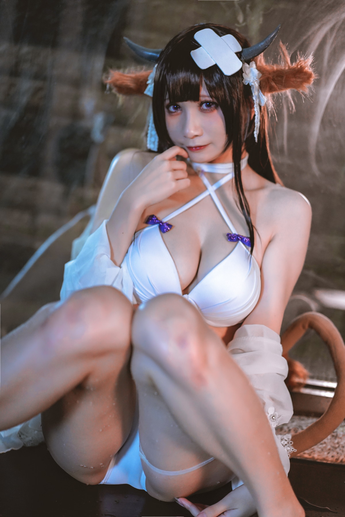 xgyw.top_Coser美女小律Ritsuㄚ律乳业主题私房半脱露三点式奶牛内衣秀油亮肌肤诱惑写真37P