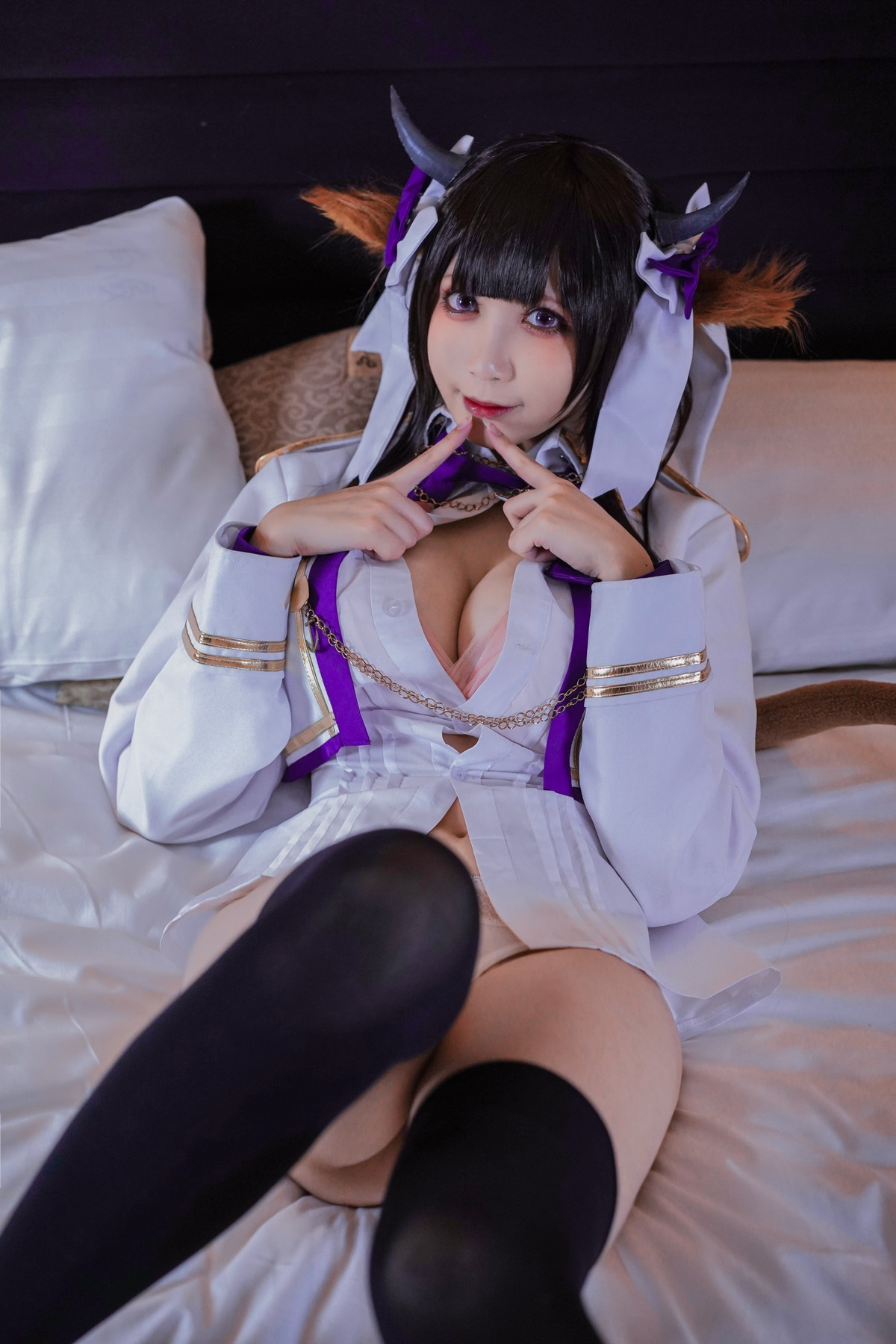 xgyw.top_Coser美女小律Ritsuㄚ律乳业主题私房半脱露三点式奶牛内衣秀油亮肌肤诱惑写真37P