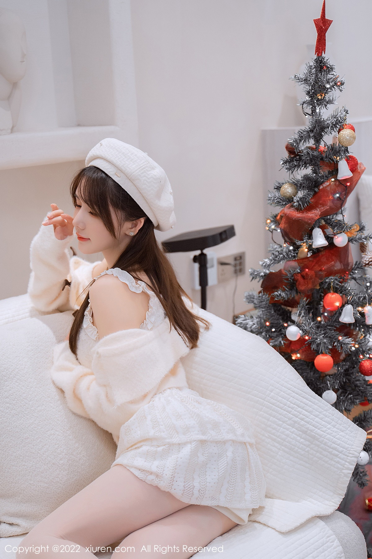 xgyw.top_XiuRen第6025期_模特婠婠么性感白色毛线上衣配白短裙秀曼妙身姿完美诱惑写真68P
