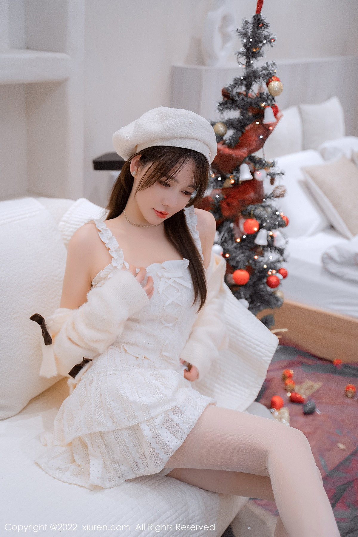 xgyw.top_XiuRen第6025期_模特婠婠么性感白色毛线上衣配白短裙秀曼妙身姿完美诱惑写真68P