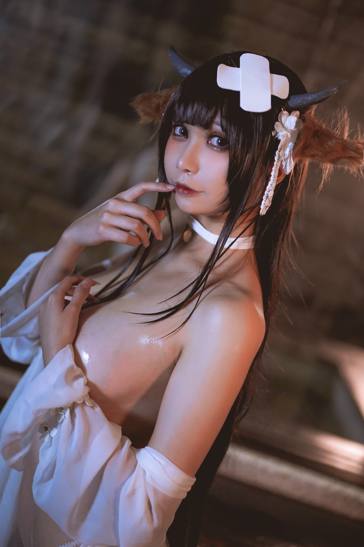 xgyw.top_Coser美女小律Ritsuㄚ律乳业主题私房半脱露三点式奶牛内衣秀油亮肌肤诱惑写真37P